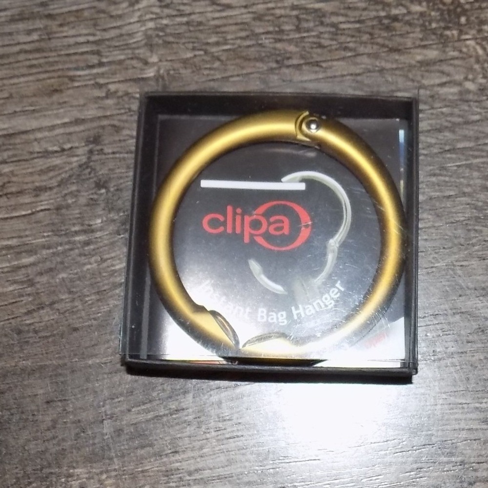 Clipa Instant Bag Hanger Gold New Circular Purse Hook